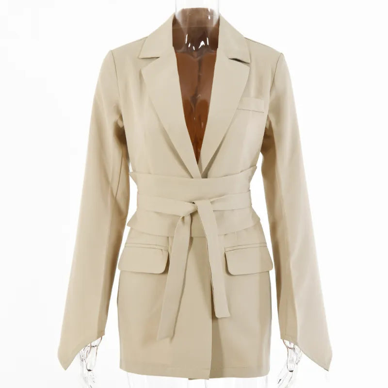 Blazer met hoge zakken en riem